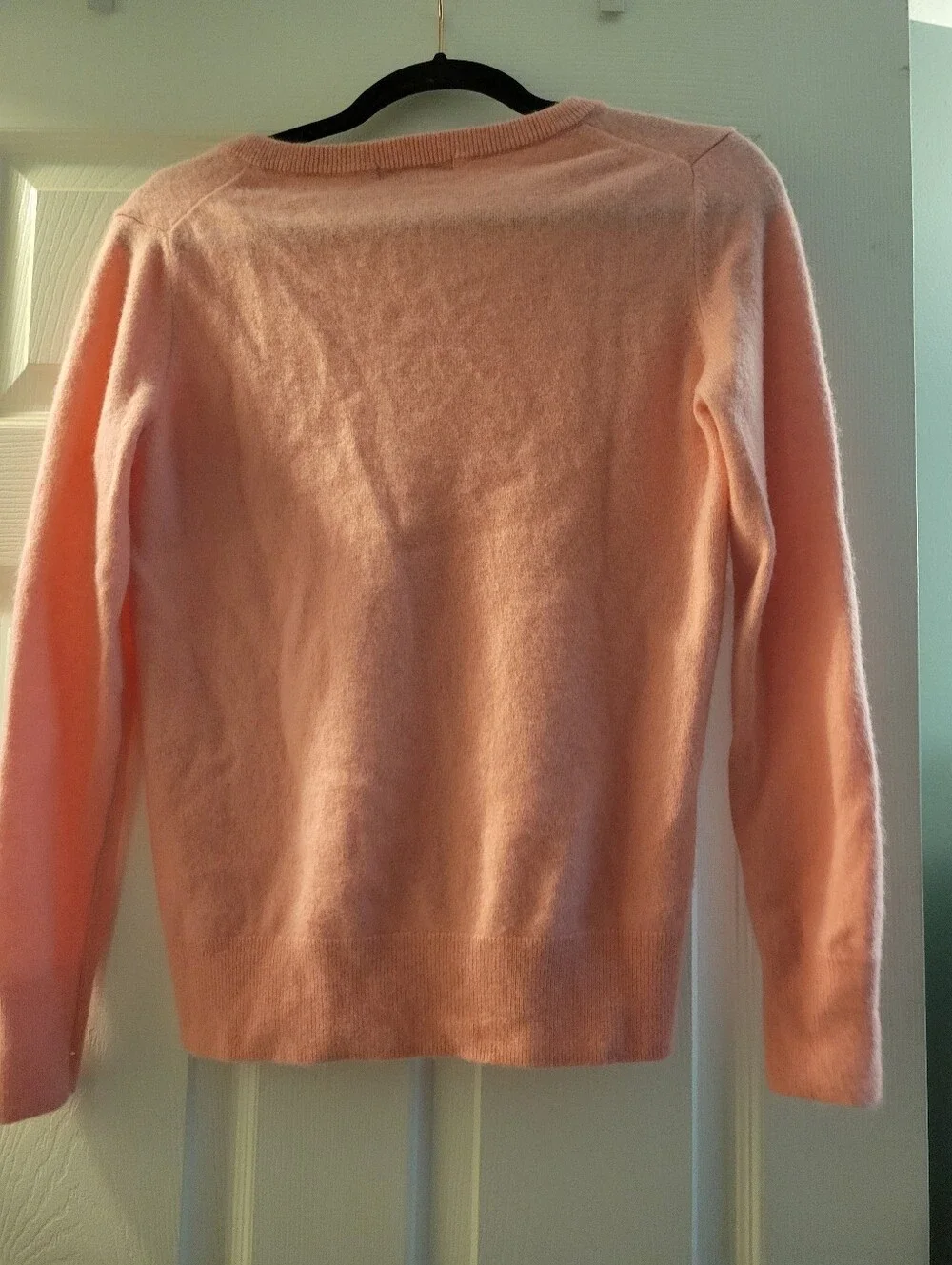 M Uniqlo Women's V-Neck Sweater - Soft Pink